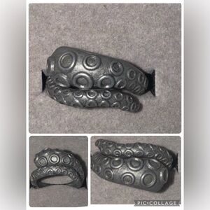 Unique Gray Tentacle Ring - 8